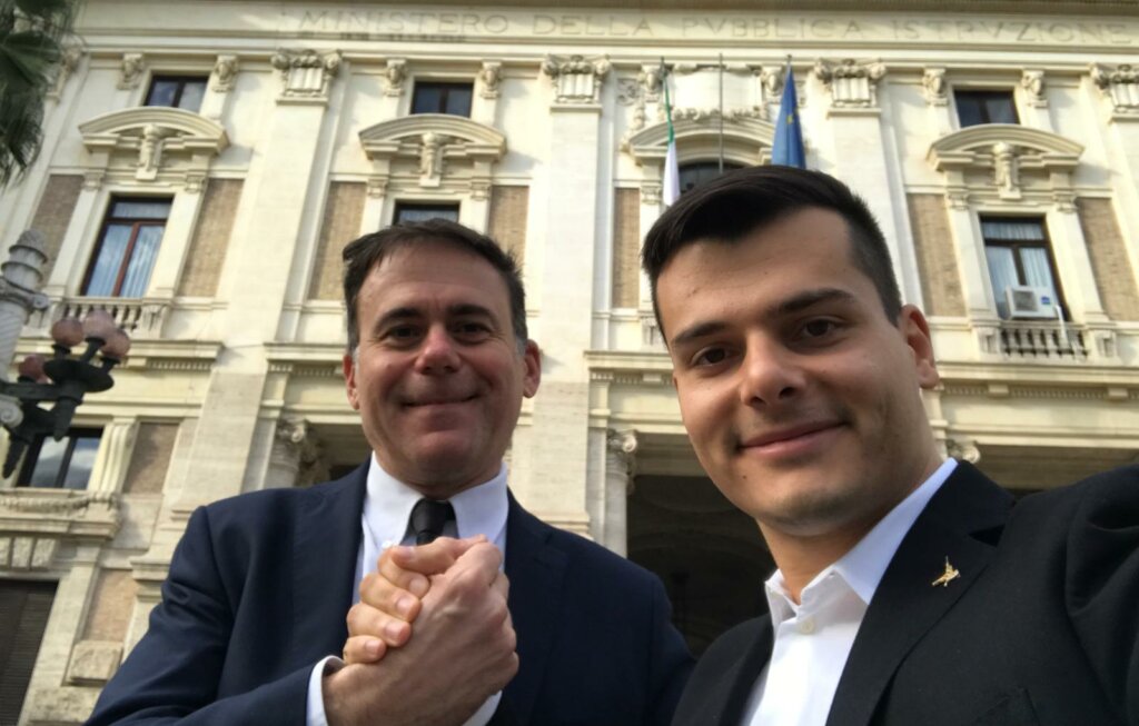 Spari sulla casa dell’onorevole Ziello a Pisa: “Mi vogliono fermare per le mie idee”