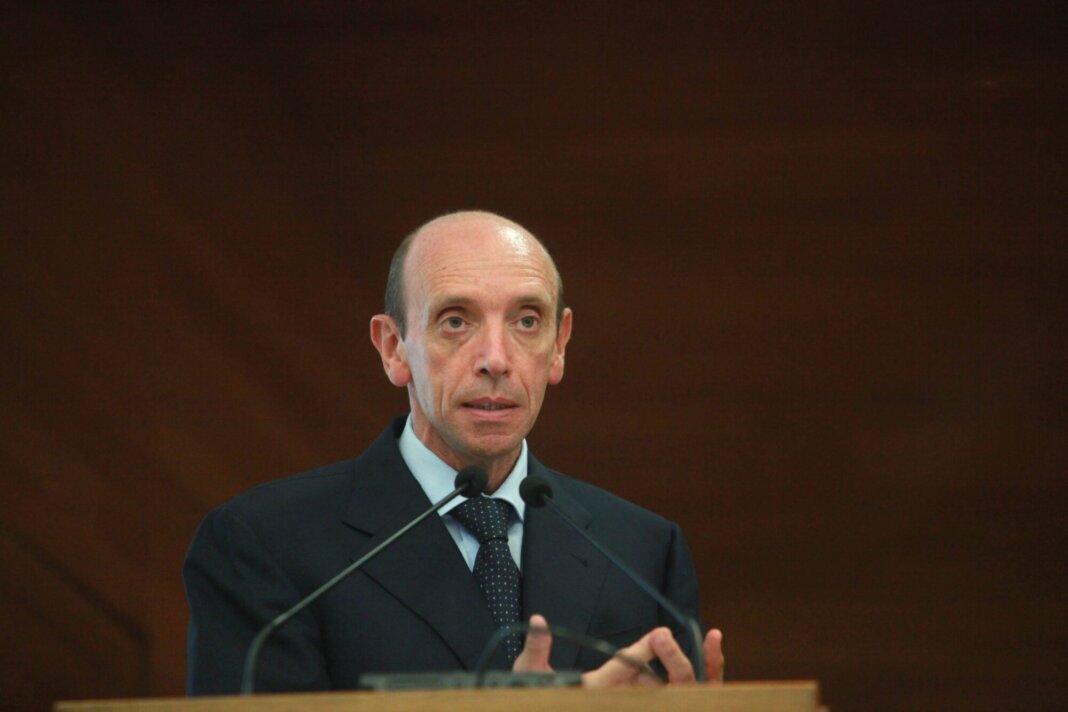 Denatalità, la proposta di Mastrapasqua: “Pensioni più alte di 1000 euro a chi fa più figli”