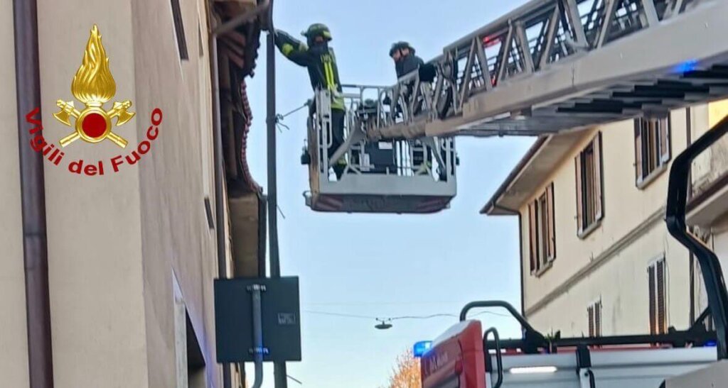 Paura a Buti: crollo parziale di una casa, nessun ferito